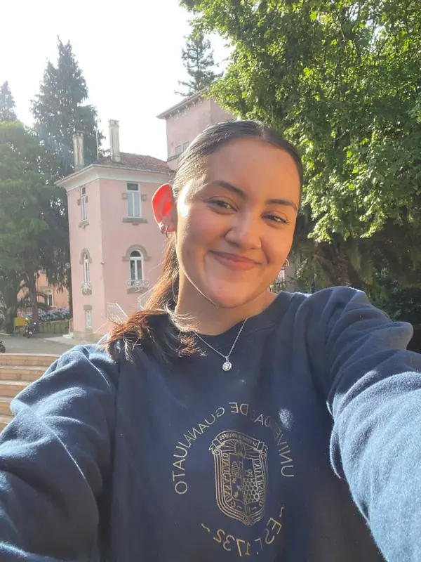 Amay Caballero, foto 2 de la historia «El aprendizaje de Amairany Caballero: un intercambio en Portugal que transformó su confianza y su visión del futuro» · Revista Sparks Celaya, Guanajuato