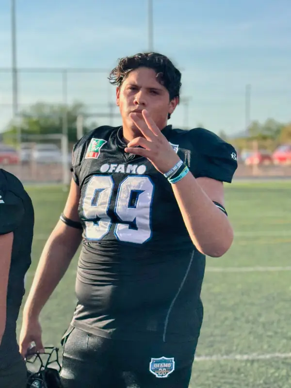 Coria, foto 3 de la historia «El sueño de Héctor Coria: jugar en Liga Mayor y graduarse de una gran universidad» · Revista Sparks Celaya, Guanajuato